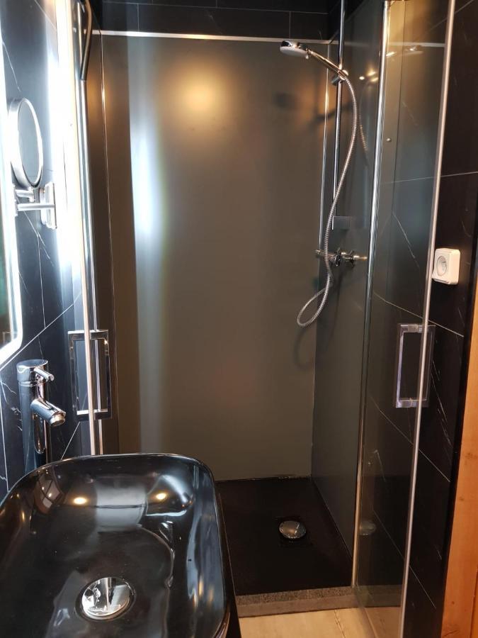 Chalets Lavaux Pouzol Bagian luar foto